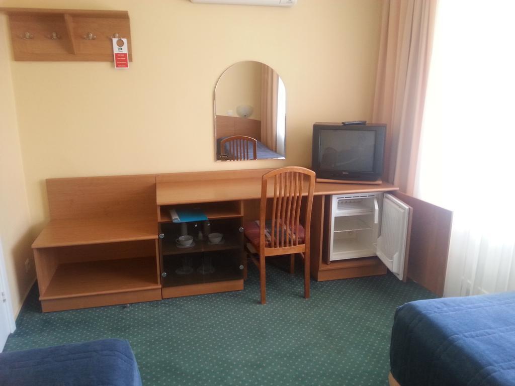 Hotel Plinksiu Plinkšės Eksteriør bilde